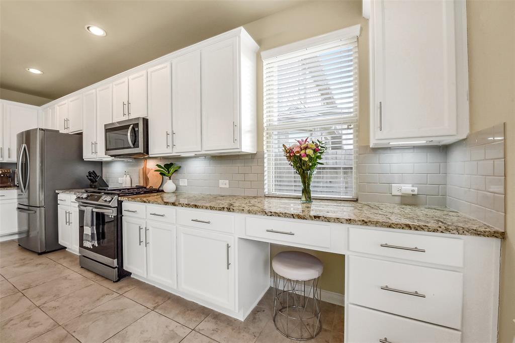 3803 Lake Bend Shore Drive, Spring, Texas image 17
