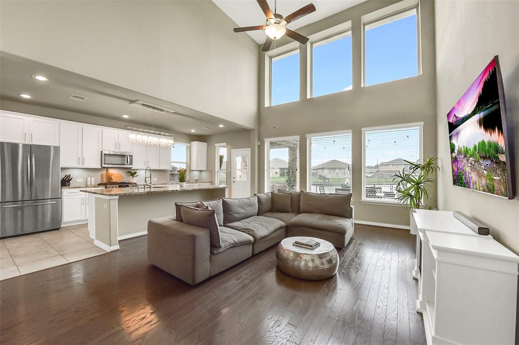 3803 Lake Bend Shore Drive, Spring, Texas image 9