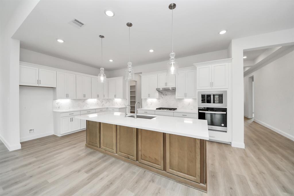 19722 Silver Saddle Lane, Tomball, Texas image 32