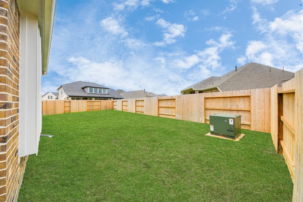 19722 Silver Saddle Lane, Tomball, Texas image 6