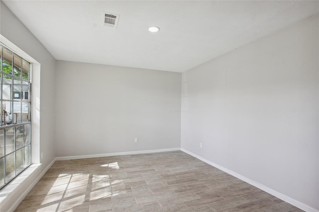 959 Wavecrest Lane, Houston, Texas image 2