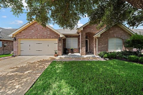 Single Family Residence in League City TX 2636 Chinaberry Park Lane.jpg