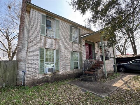 Photo of 2211 Shasta Street, Kemah, TX 77565 (MLS # 89436817)