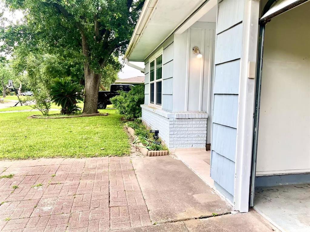 1925 14th Avenue, Texas City, Texas image 2