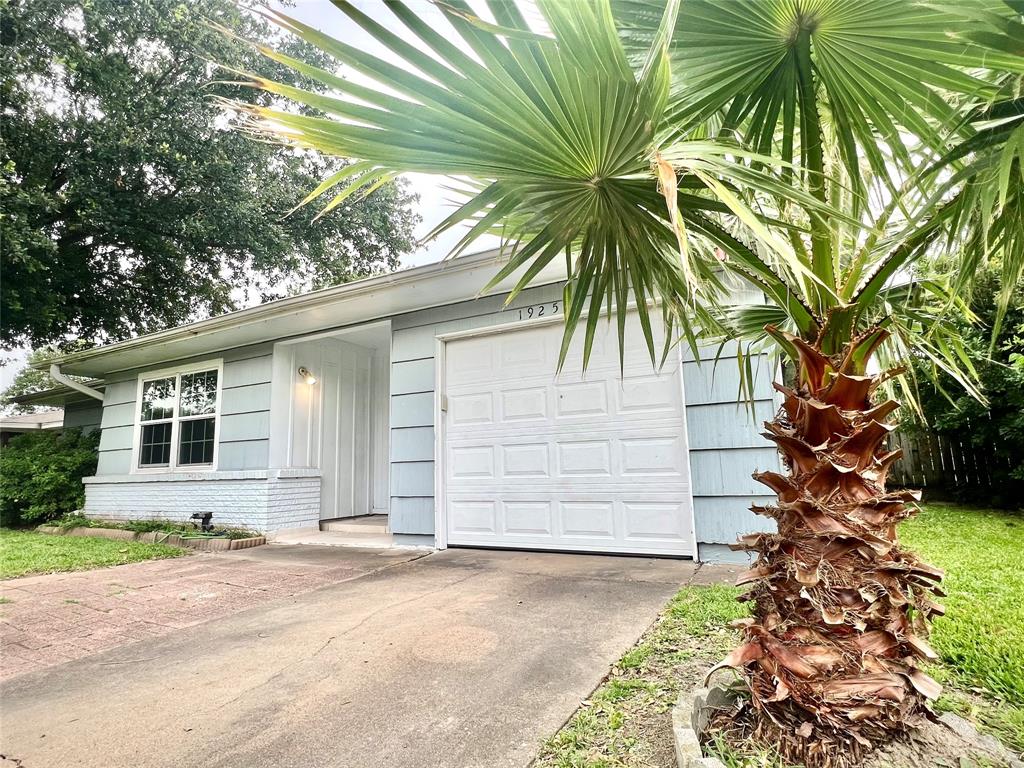 1925 14th Avenue, Texas City, Texas image 1