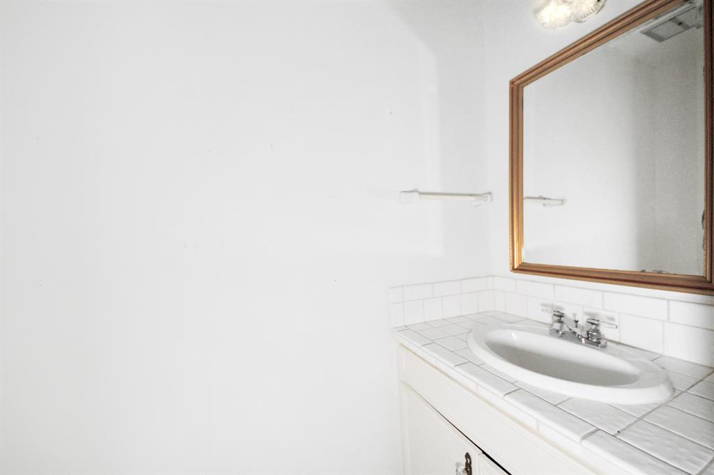 9654 Westview Drive #9, Houston, Texas image 16
