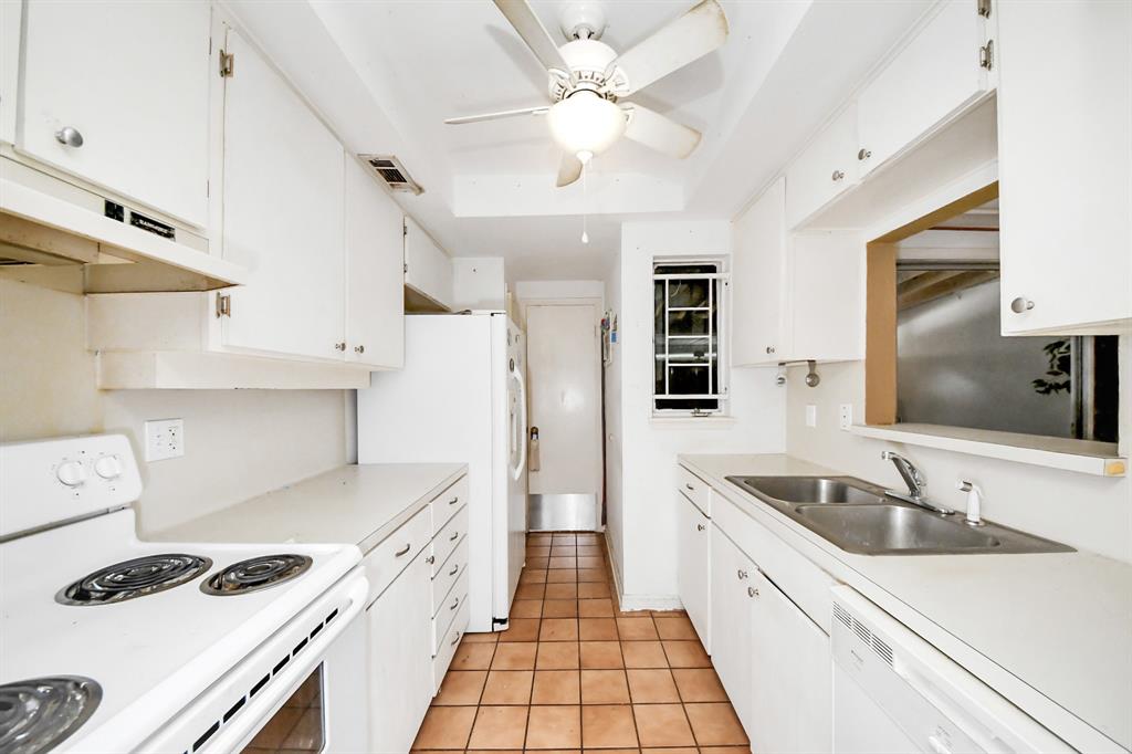 9654 Westview Drive #9, Houston, Texas image 7