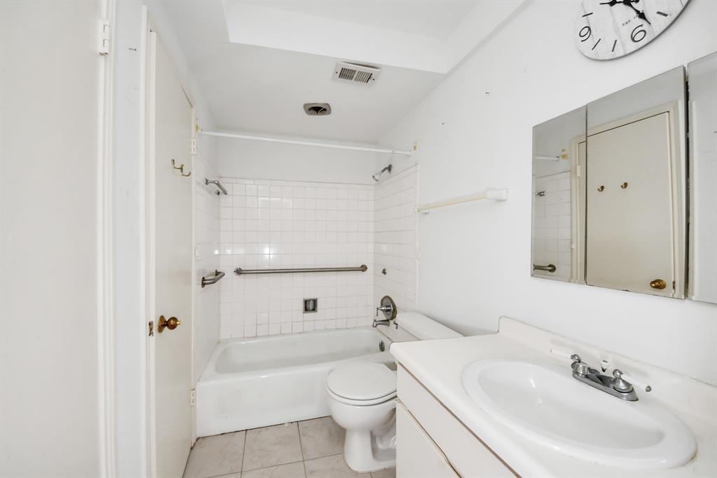 9654 Westview Drive #9, Houston, Texas image 24