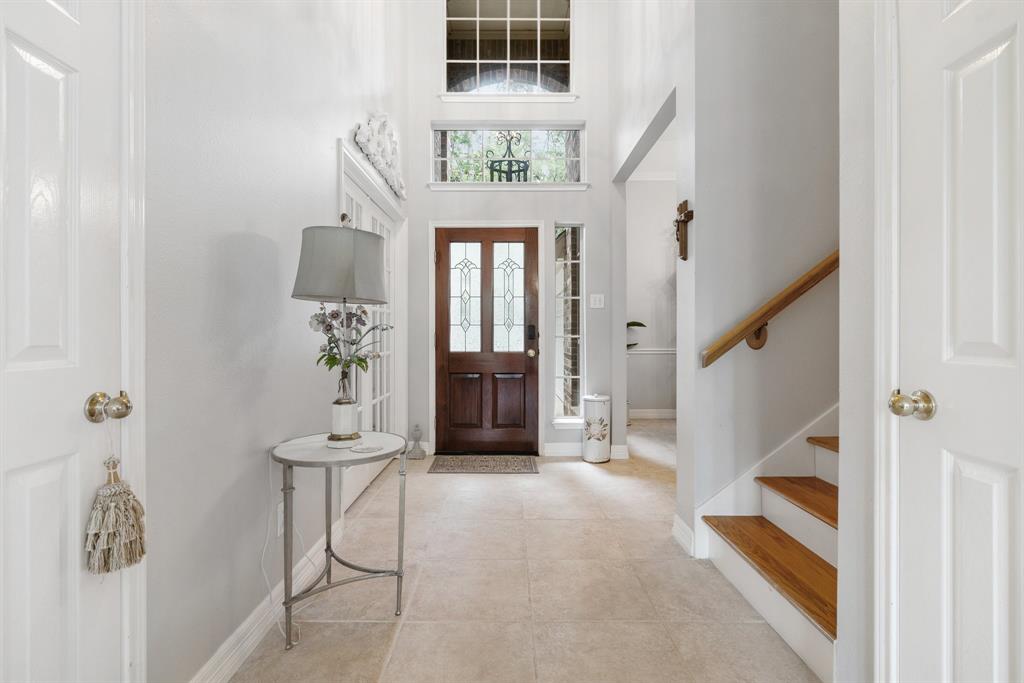 106 W Bristol Oak Circle