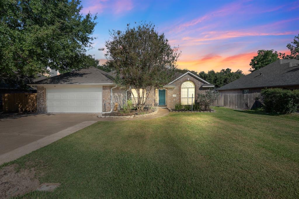 1719 Starling Drive, College Station, Texas image 1