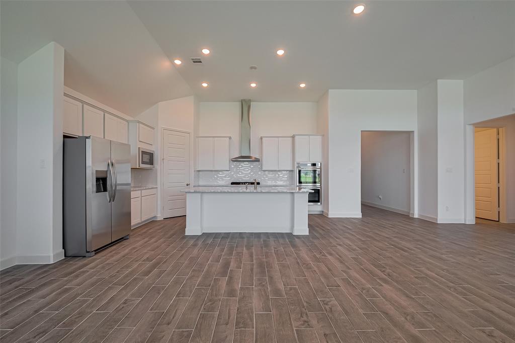 2911 Golden Islei Drive, Texas City, Texas image 9