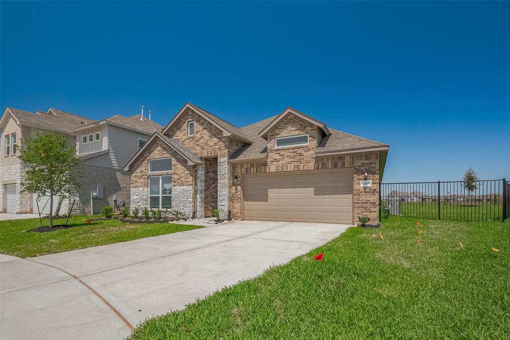 2911 Golden Islei Drive, Texas City, Texas image 1