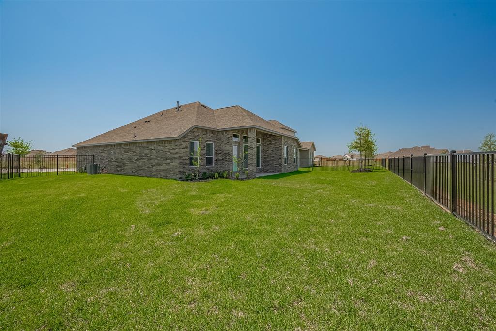 2911 Golden Islei Drive, Texas City, Texas image 40