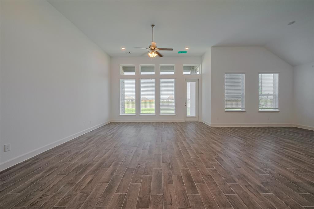 2911 GOLDEN ISLEI Drive