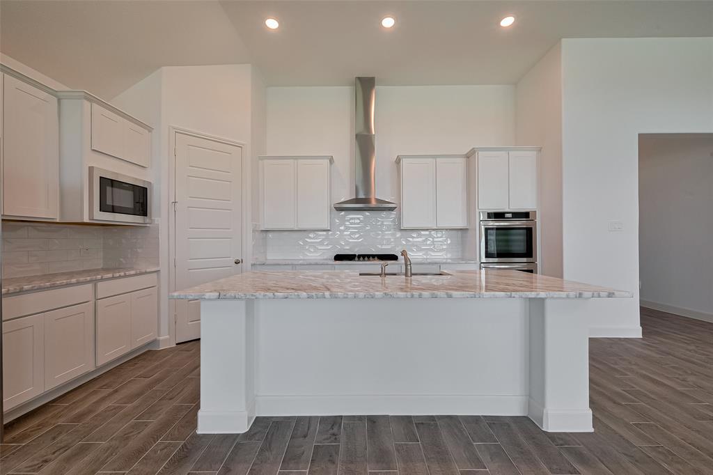 2911 Golden Islei Drive, Texas City, Texas image 12