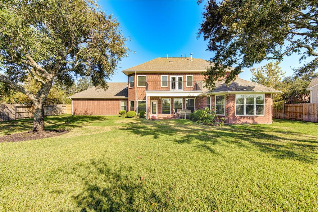 2611 Winston Court, Pearland, Texas image 4