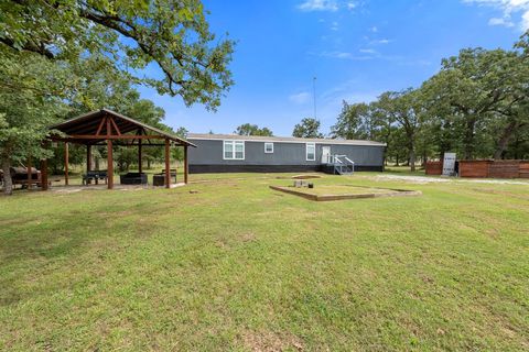 Photo of 319 Berry Creek Drive, Caldwell, TX 77836 (MLS # 98313291)