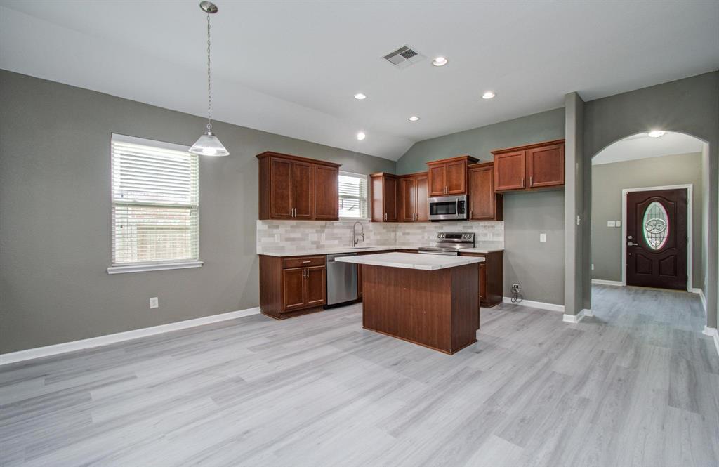 15303 Arnold, Baytown, Texas image 8