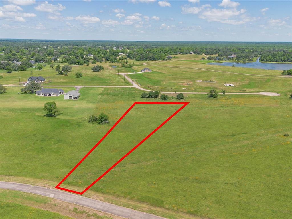 248 Colt Trail, Angleton, Texas image 3