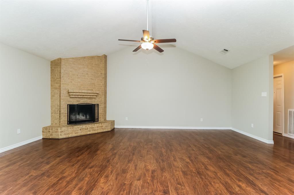 5842 Sackville Close, Humble, Texas image 4