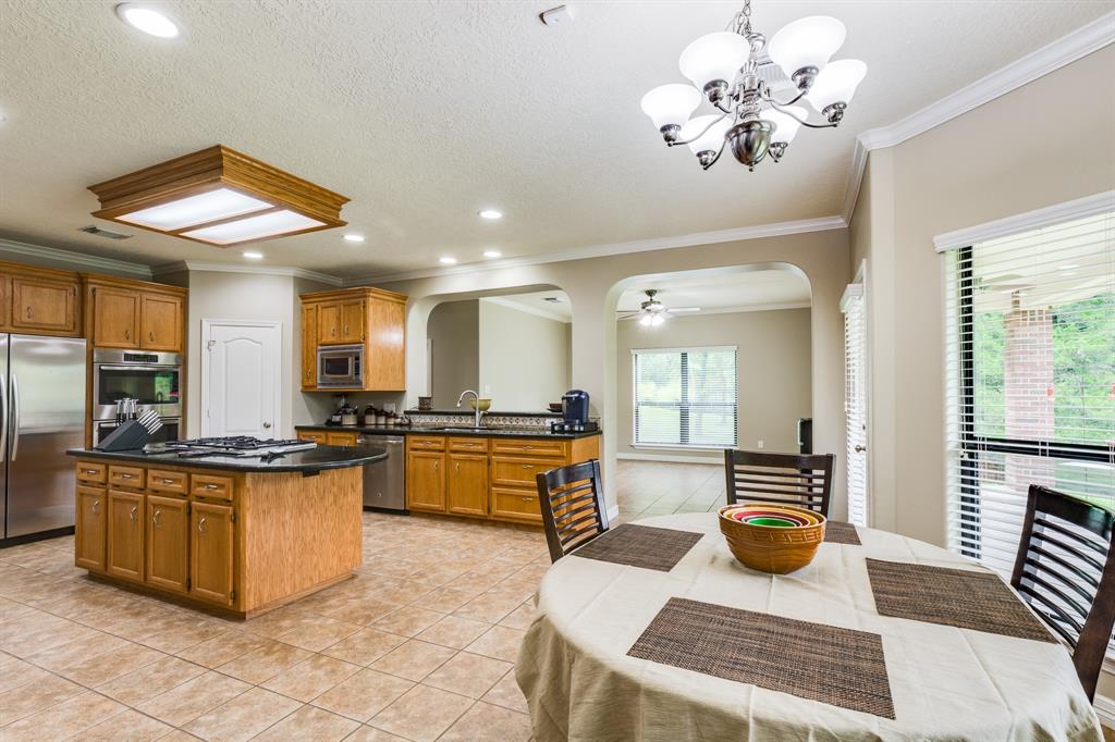 507 Oaks Grande Road, Baytown, Texas image 15