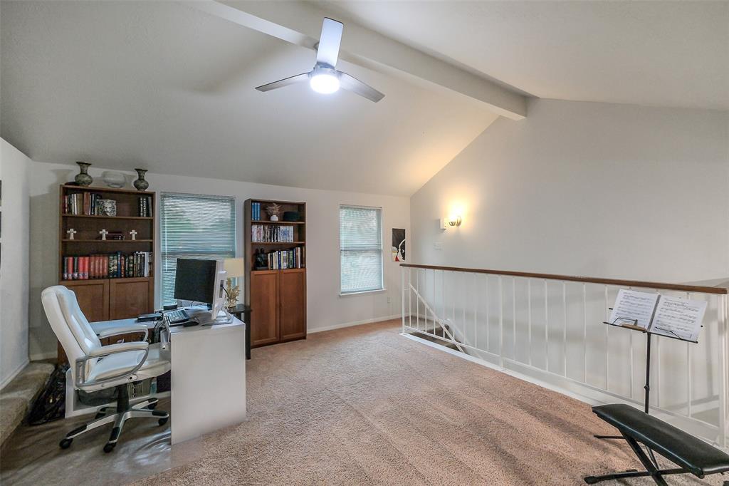 3207 Kempwood Drive, Sugar Land, Texas image 29