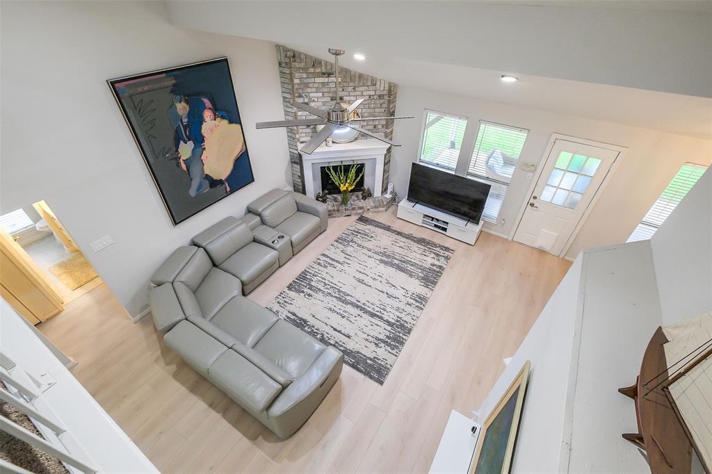 3207 Kempwood Drive, Sugar Land, Texas image 28