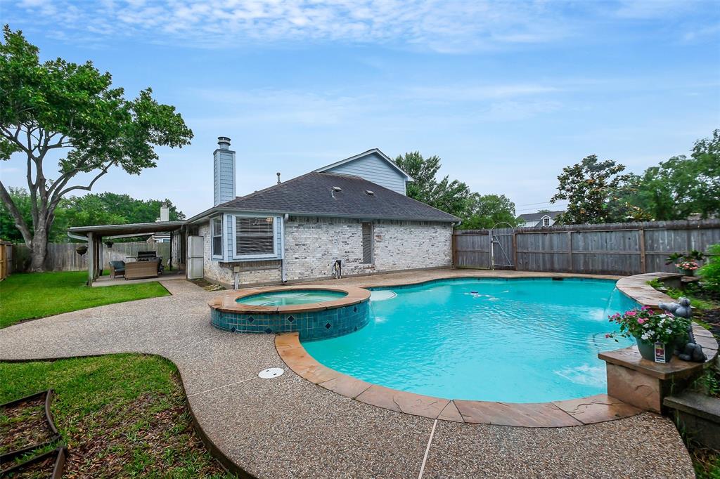 3207 Kempwood Drive, Sugar Land, Texas image 40