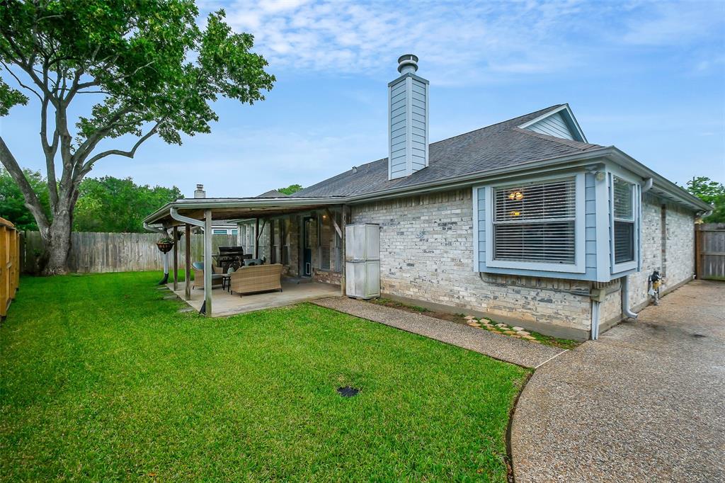 3207 Kempwood Drive, Sugar Land, Texas image 38