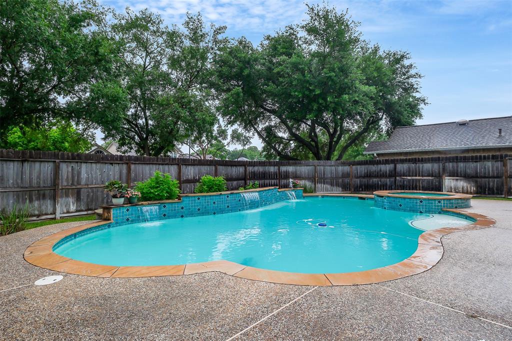 3207 Kempwood Drive, Sugar Land, Texas image 41