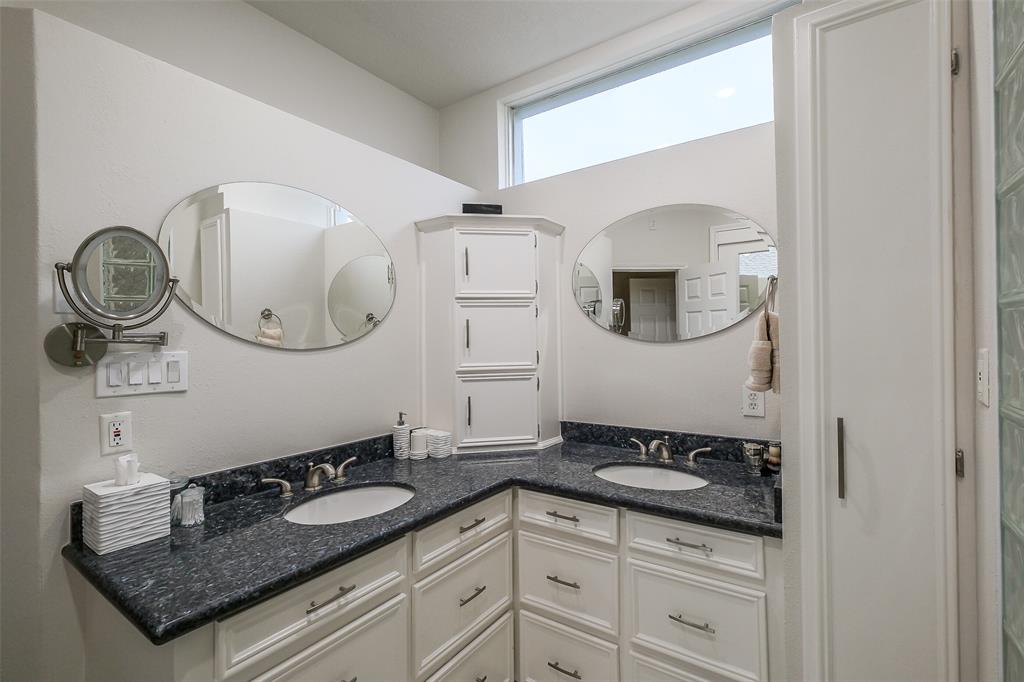 3207 Kempwood Drive, Sugar Land, Texas image 20