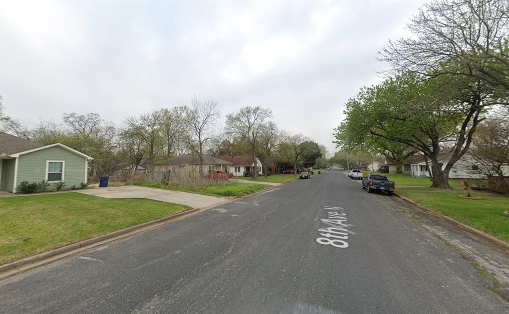 211 8th Avenue Ave, Texas City, Texas image 1