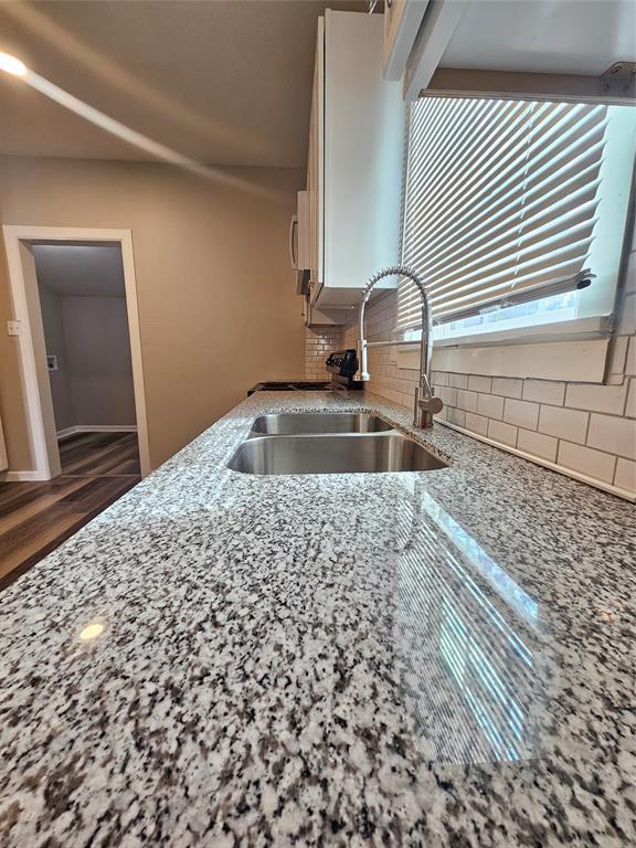 516 Hurst Street, Angleton, Texas image 6