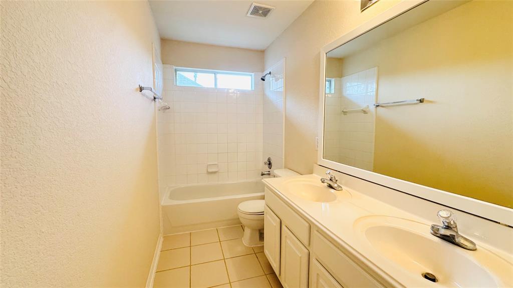 3218 Oak Cliff Lane, Missouri City, Texas image 36