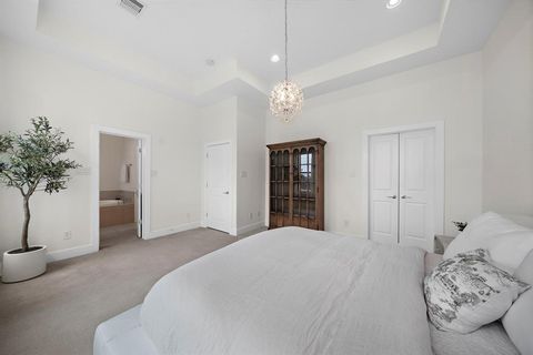 Single Family Residence in Houston TX 2107 Mason Street 21.jpg