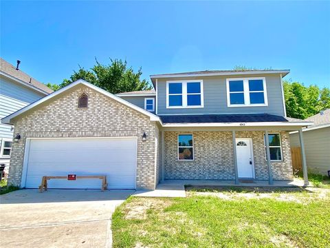 Photo of 4943 Leamathew Street, Houston, TX 77045 (MLS # 42765695)