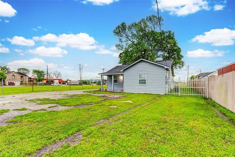 Single Family Residence in Pasadena TX 3505 Federal Road 6.jpg