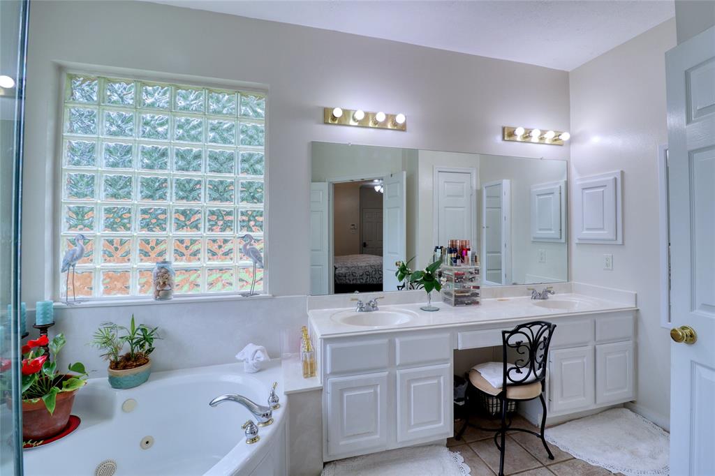 25819 Clear Springs Way, Spring, Texas image 32