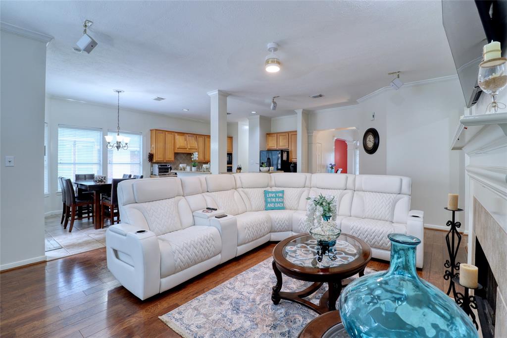 25819 Clear Springs Way, Spring, Texas image 23