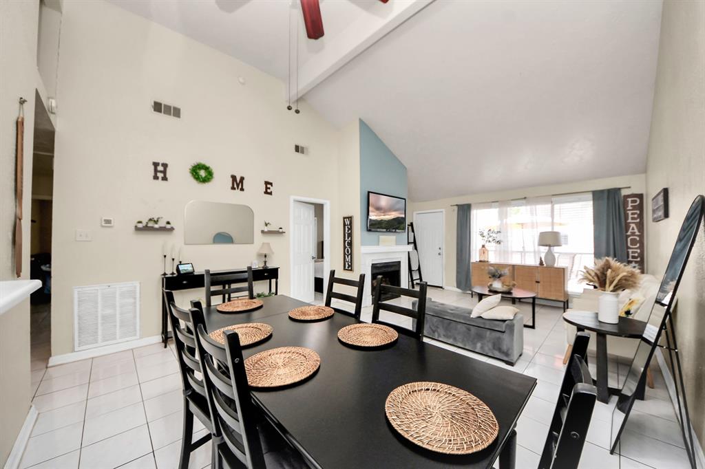 3803 Meadow Place Drive, Houston, Texas image 10