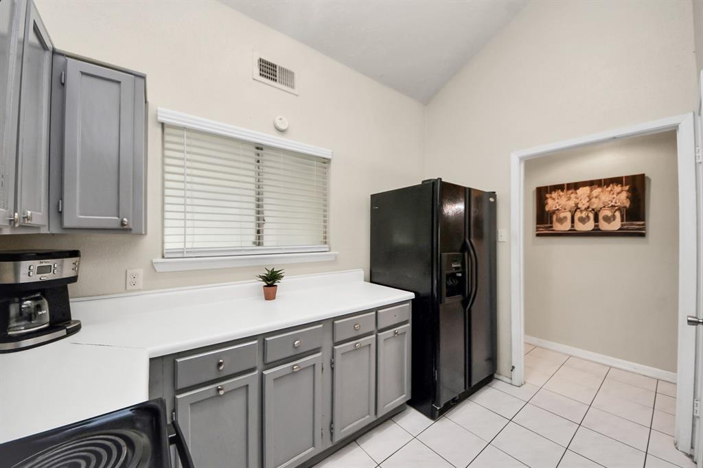 3803 Meadow Place Drive, Houston, Texas image 12