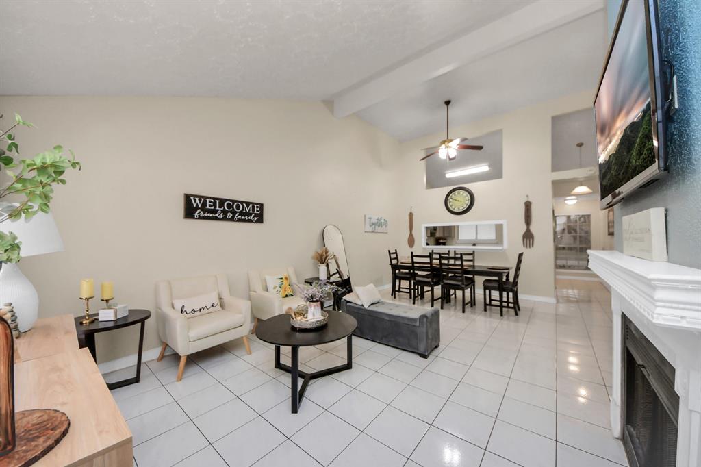3803 Meadow Place Drive, Houston, Texas image 8