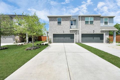 Photo of 10314 Tuscan Valley Drive #A, Rosharon, TX 77583 (MLS # 35066373)