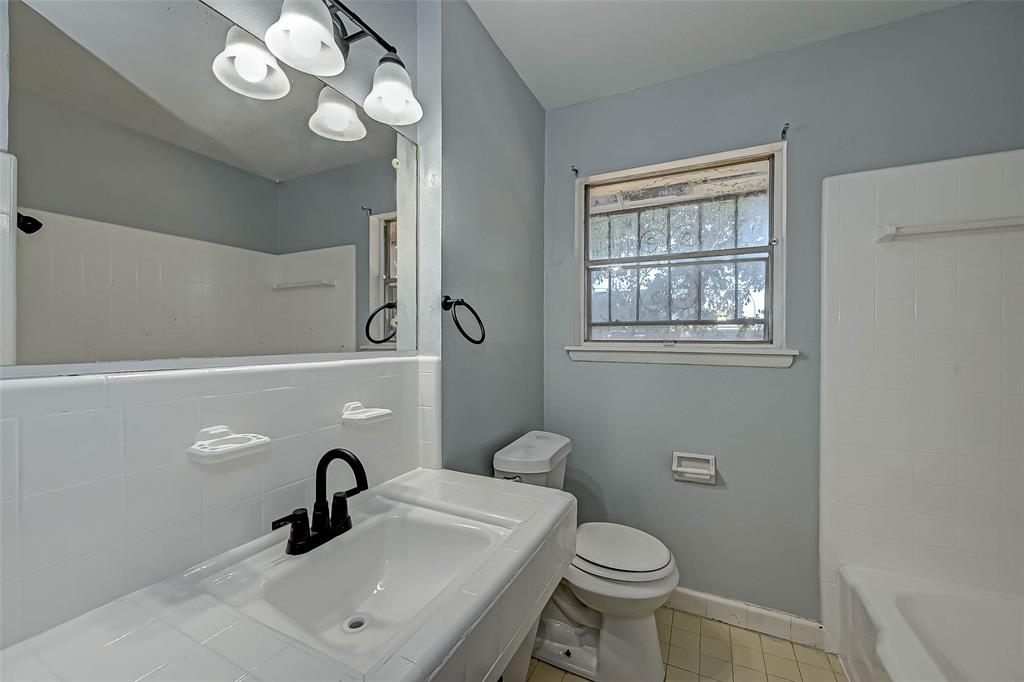 2946 Dragonwick Drive, Houston, Texas image 16