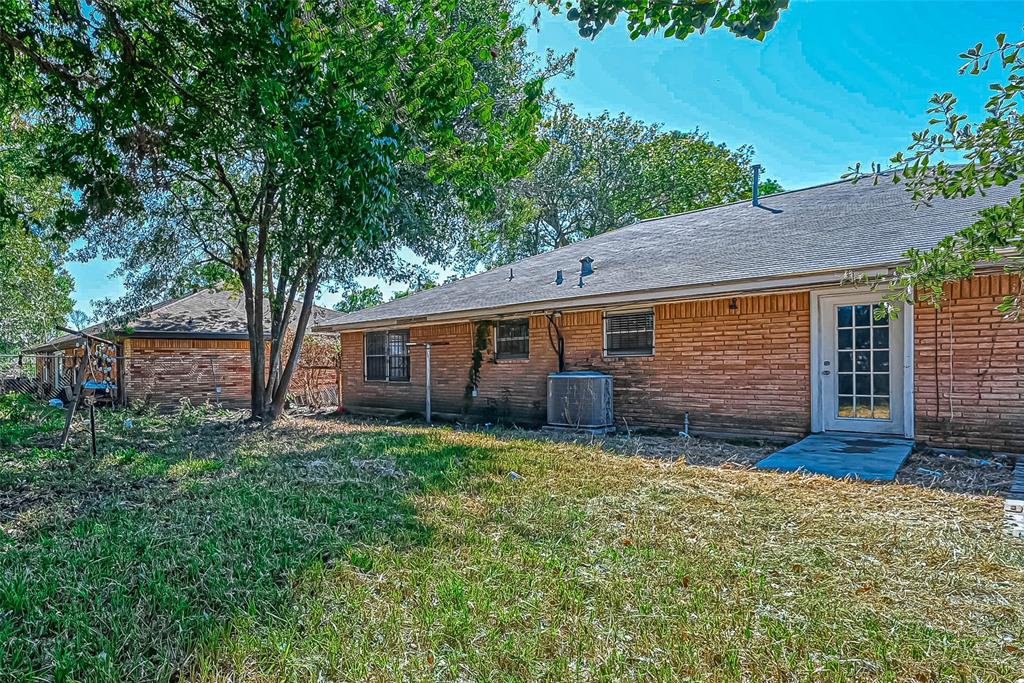 2946 Dragonwick Drive, Houston, Texas image 17