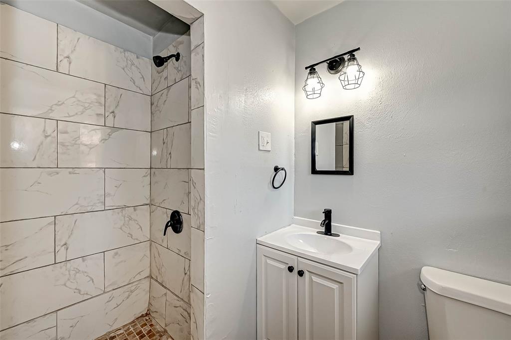 2946 Dragonwick Drive, Houston, Texas image 12