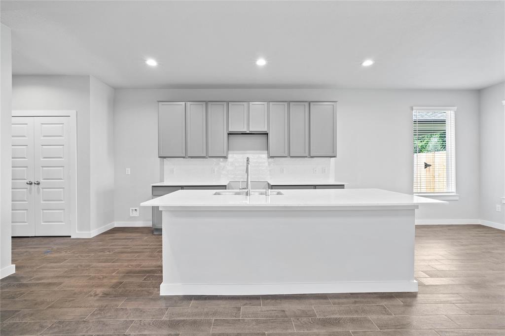 1955 Scarlet Yaupon Way, Conroe, Texas image 7