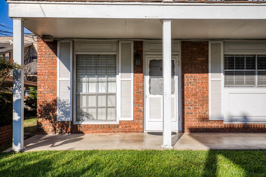 401 E Main Street