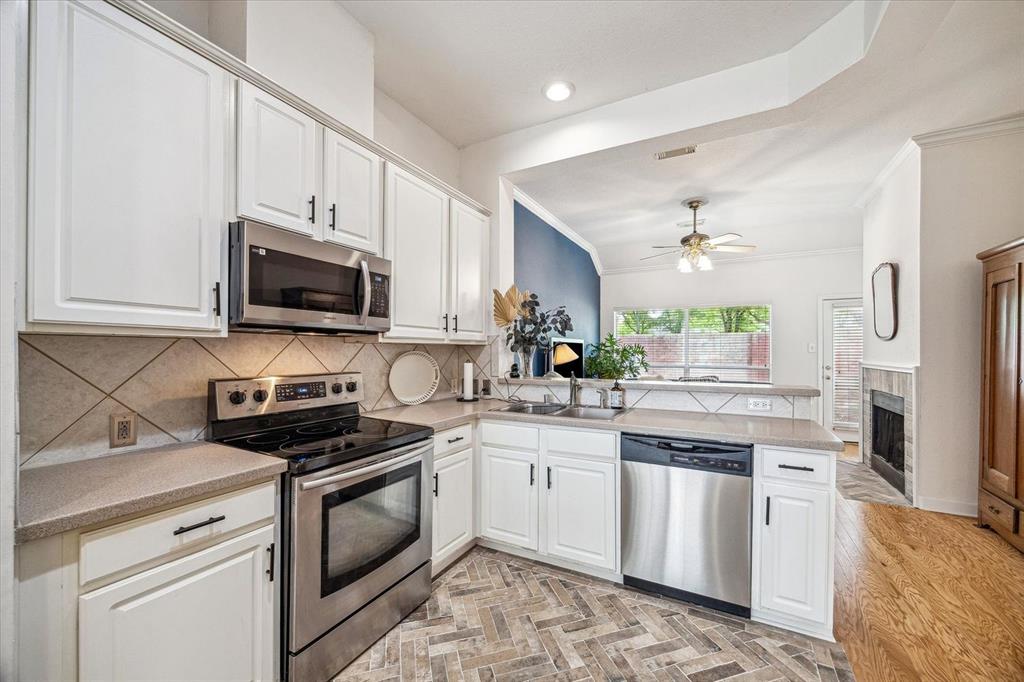 7234 Welshwood Lane, Sugar Land, Texas image 7