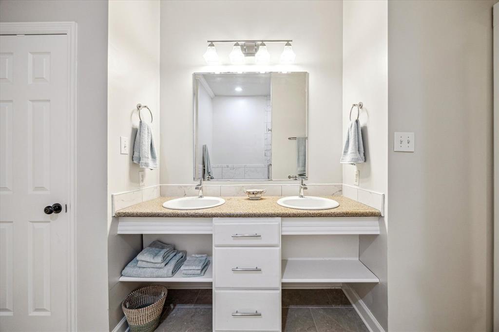 7234 Welshwood Lane, Sugar Land, Texas image 16